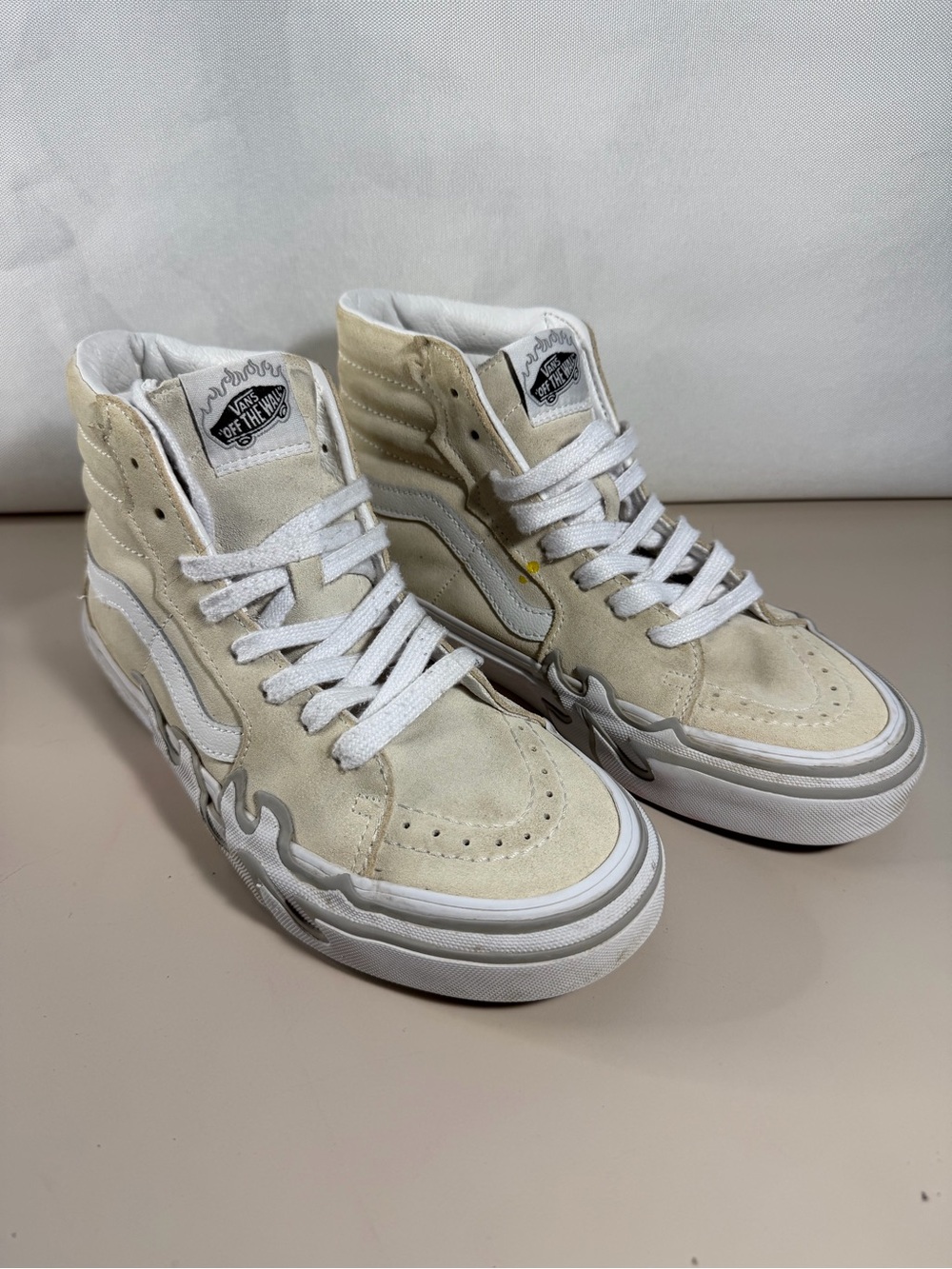 Unisex Vans Sk8 Hi Flame Suede Vulcanized Midsole Off White Men’s 5.5 Woman’s 7